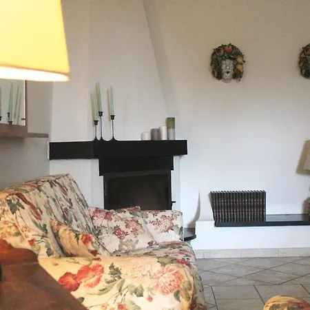 Con Piscina Le Due Querce Holiday home *